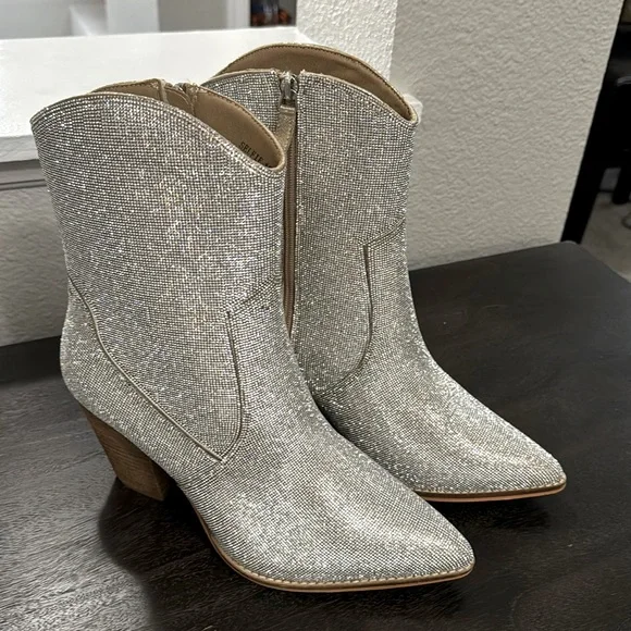 Corkys Selfie Rhinestone Low Boot - Picture 1 of 4